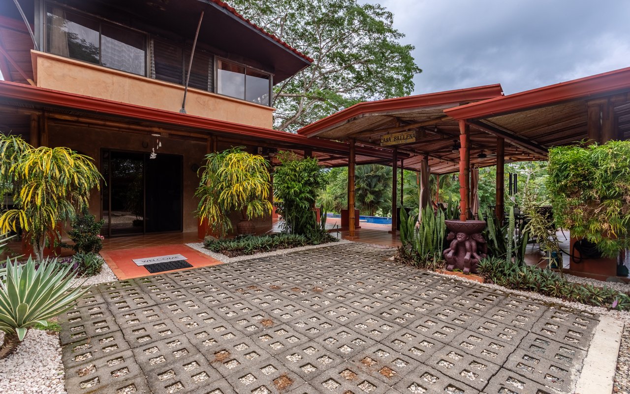 Tropical Getaway with Two Villas and Lush Gardens Near the Heart of Uvita