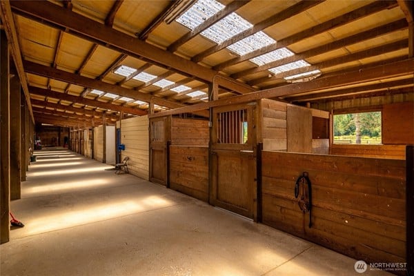 3086 Standard Rd, Deming, WA 98244