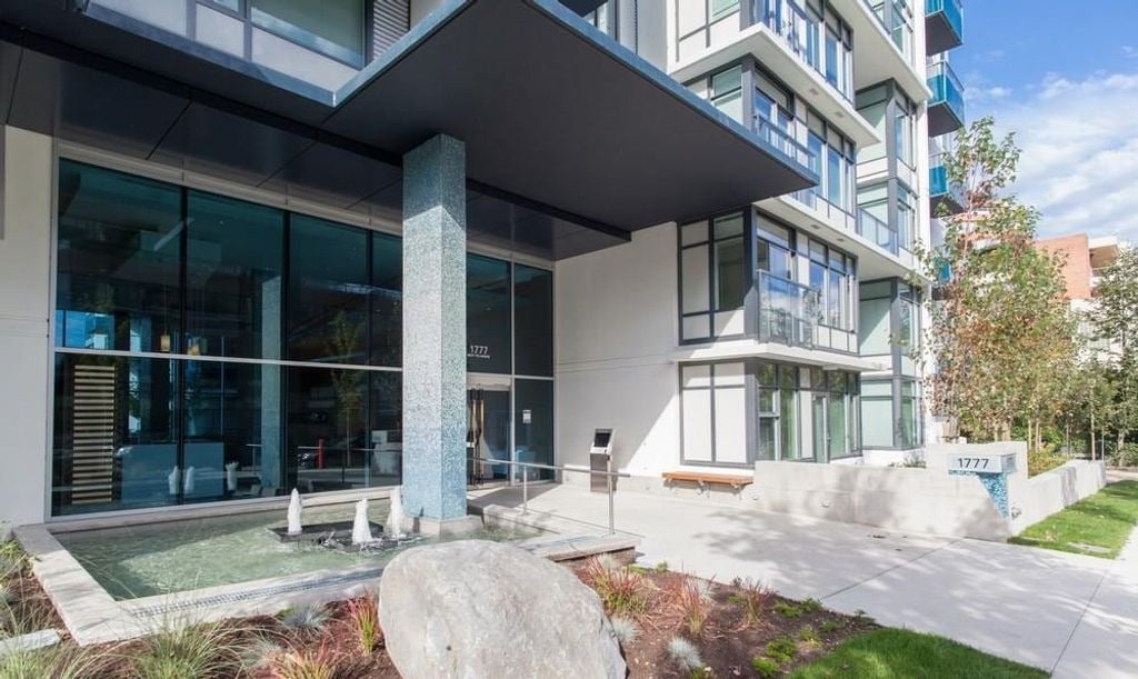 1777 W 7th Ave, #205