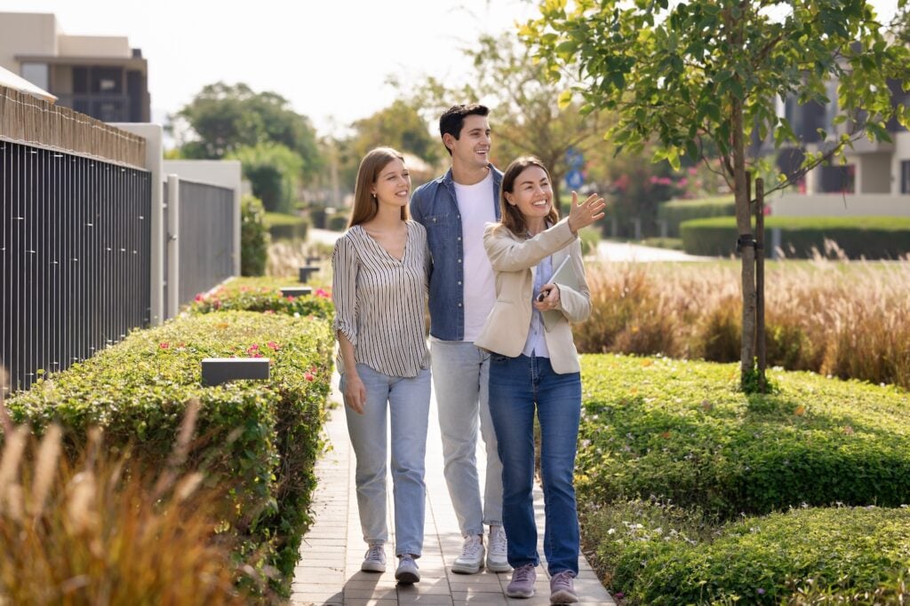How to Evaluate a Neighborhood Before Buying a Home