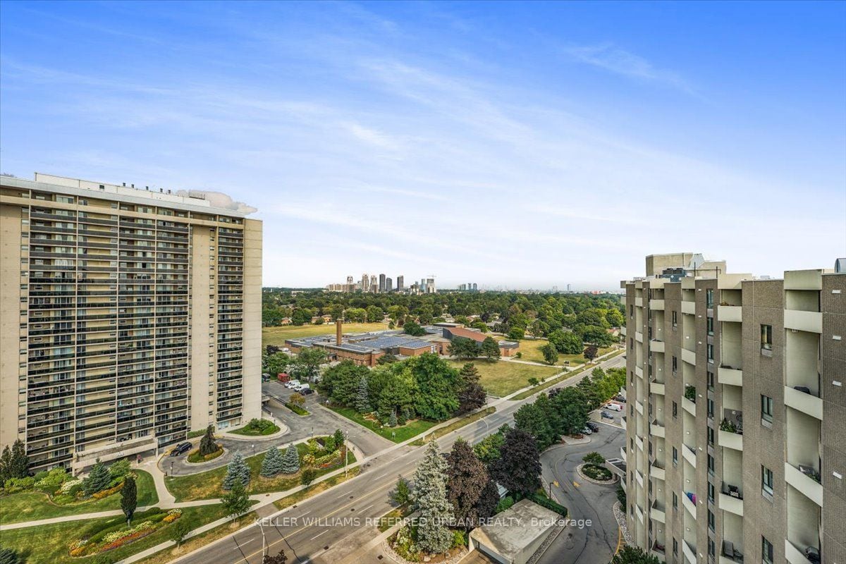 FAMILY LIVING PENTHOUSE