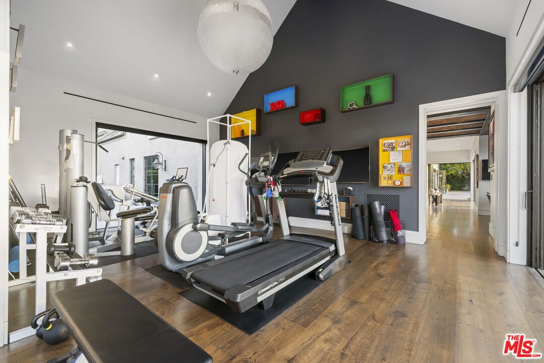 Stone Ridge Ln, 90077