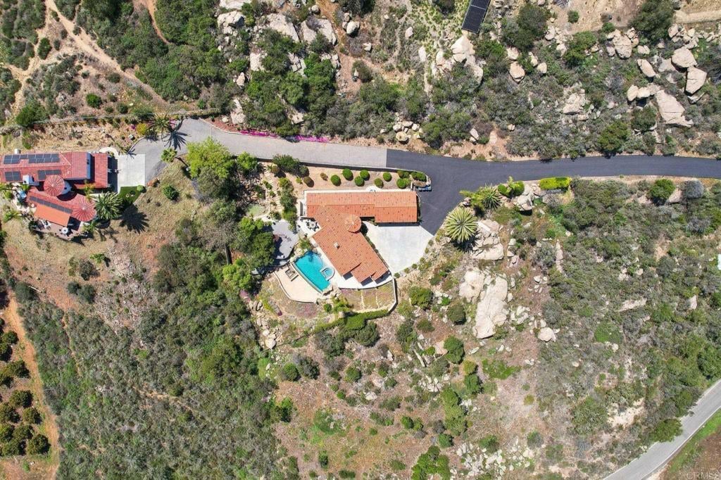 944 Rainbow Crest Rd