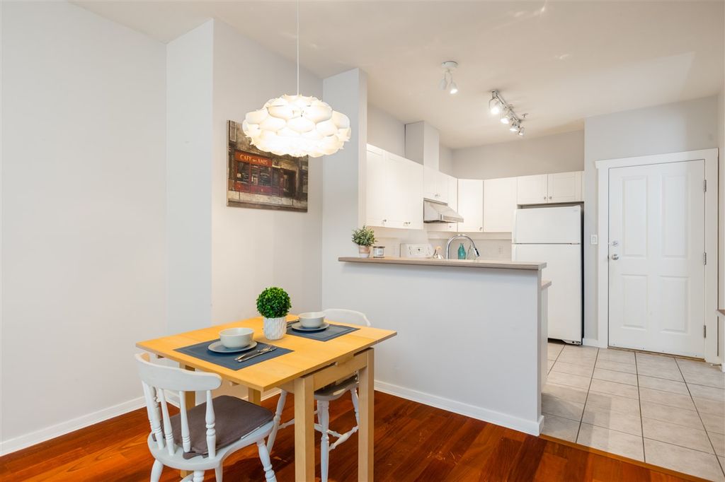 15 6th Ave, #135