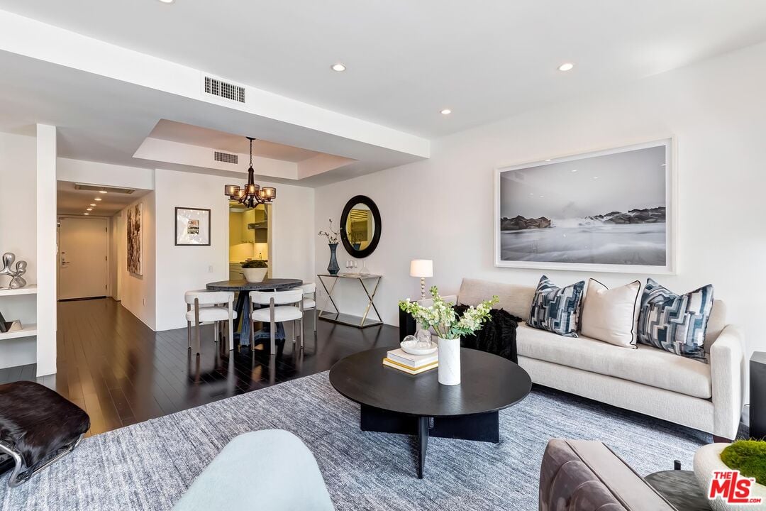 1131 20th St Unit: 2