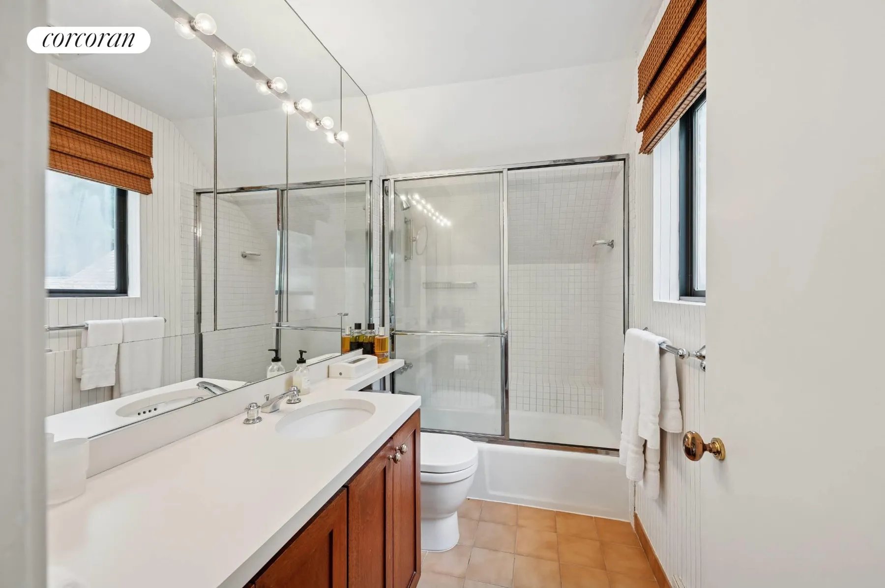 5 White Pine Rd