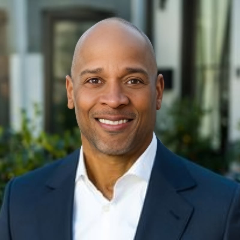 Warrick Cromer Virginia Real Estate Agent Headshot