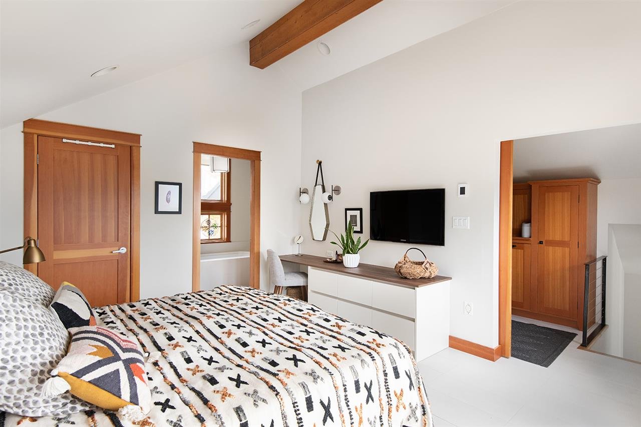 38295 View Pl