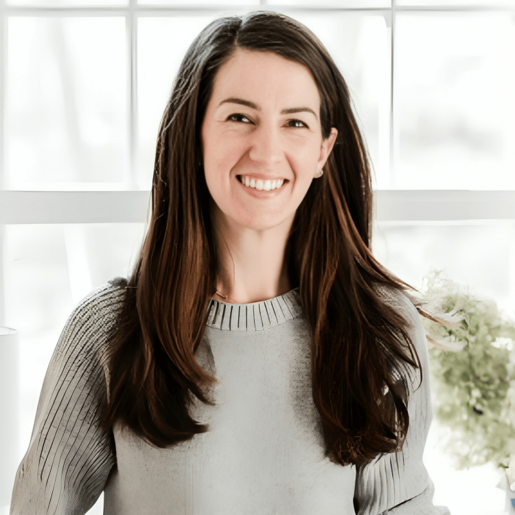 Marlee Book Wilton, CT Real Estate Agent Headshot