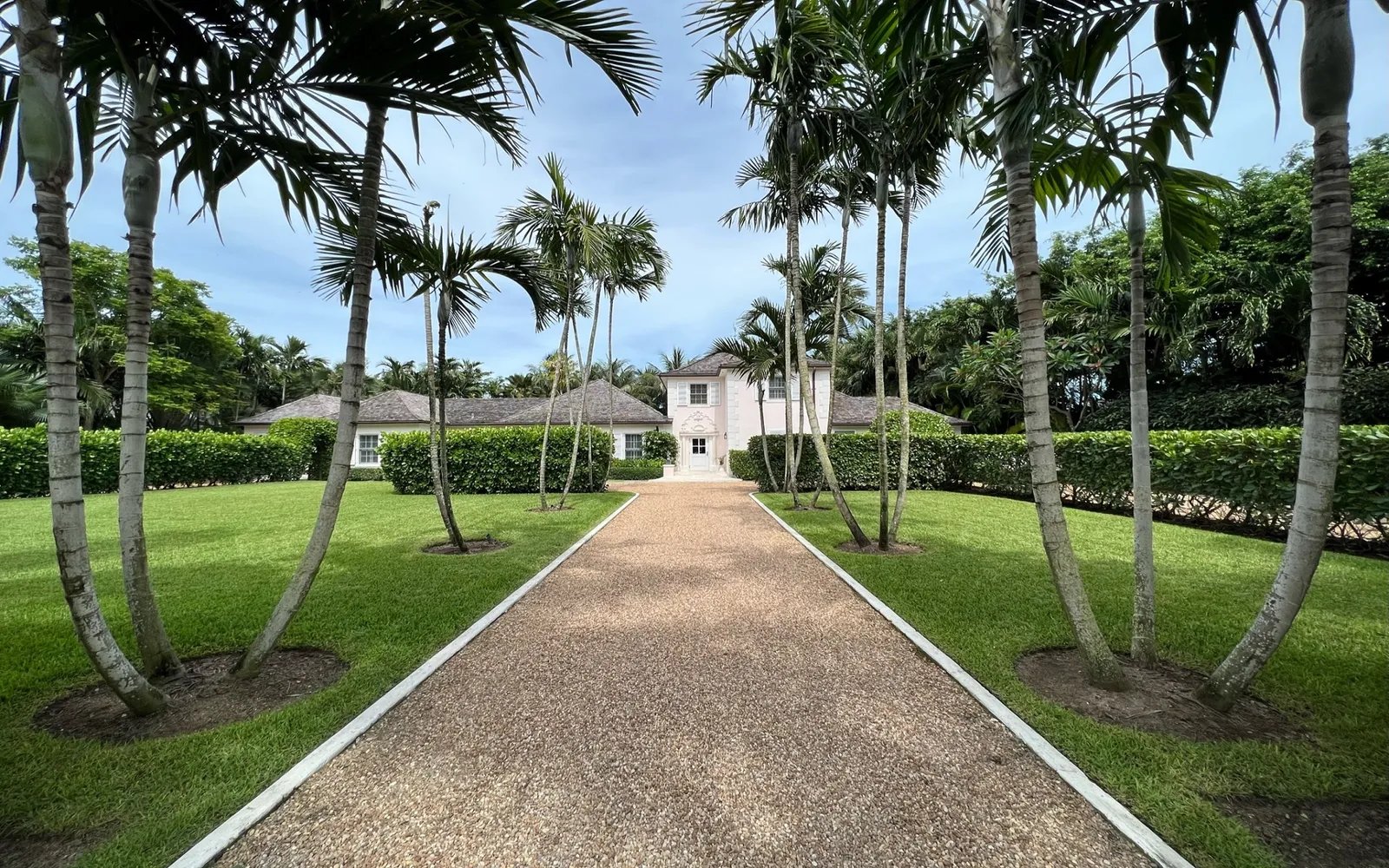 Stunning Lyford Cay Golf Course Residence