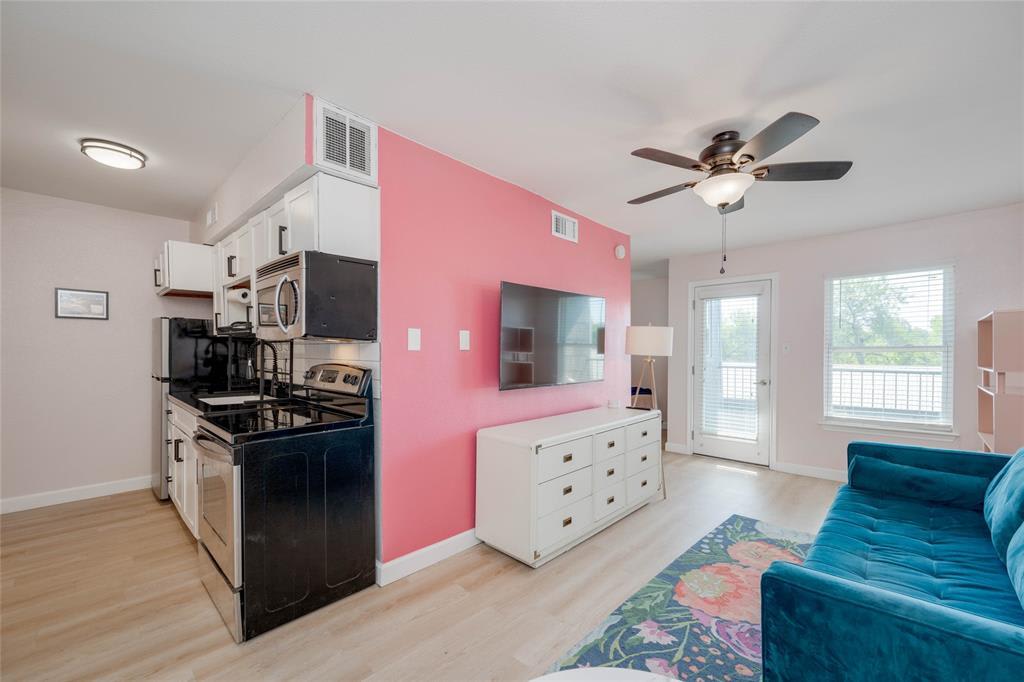 Kitchen / Living area