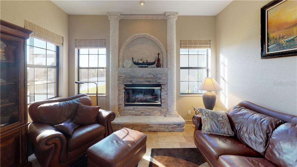 15618 Seafoam Cir