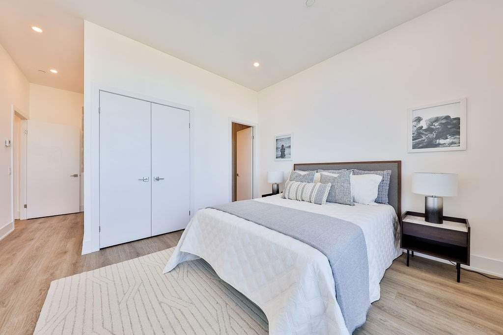 DEER PARK UPPER PENTHOUSE