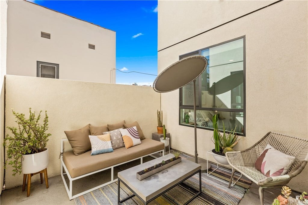 118 S Avenue 50, Unit 301