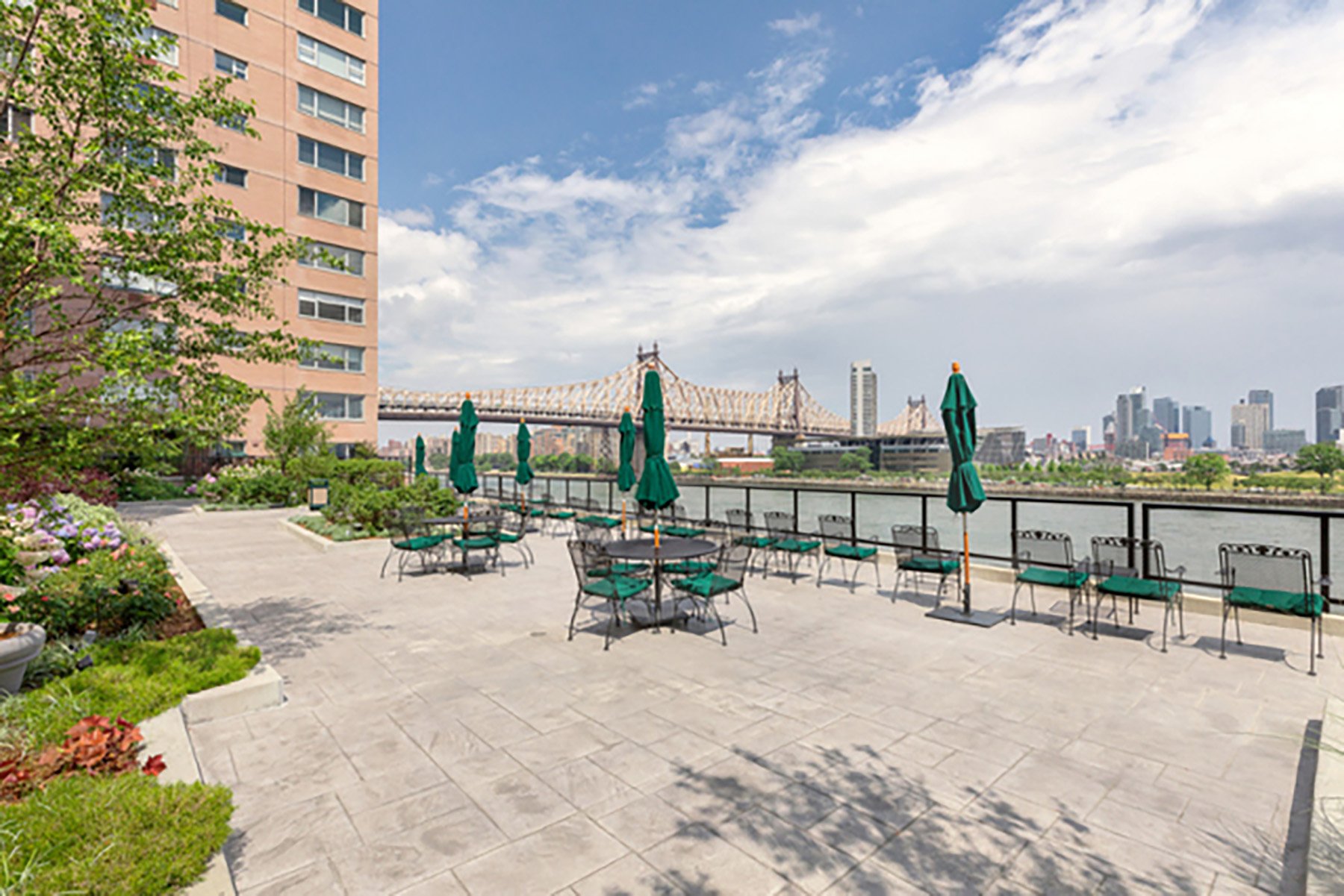 25 Sutton Place South