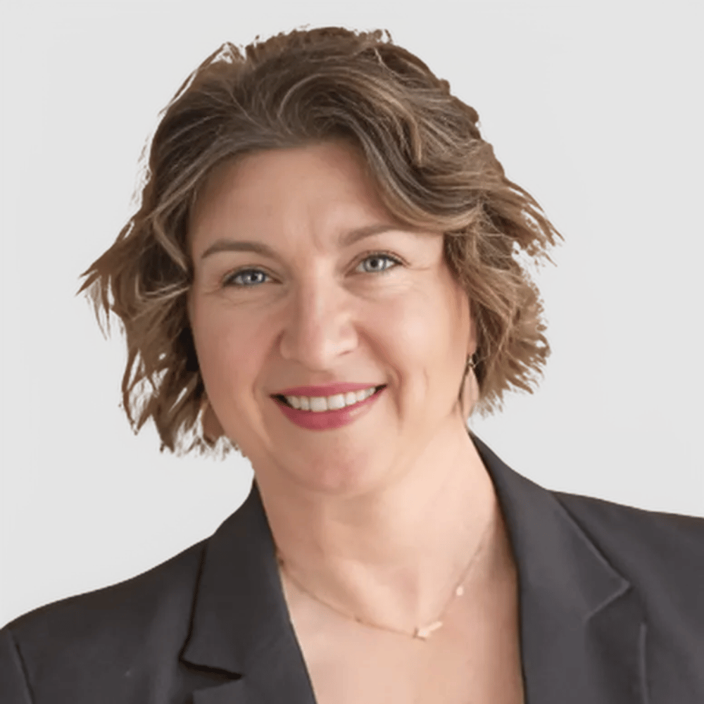 Amanda Serdel Springs, CO Real Estate Agent Headshot