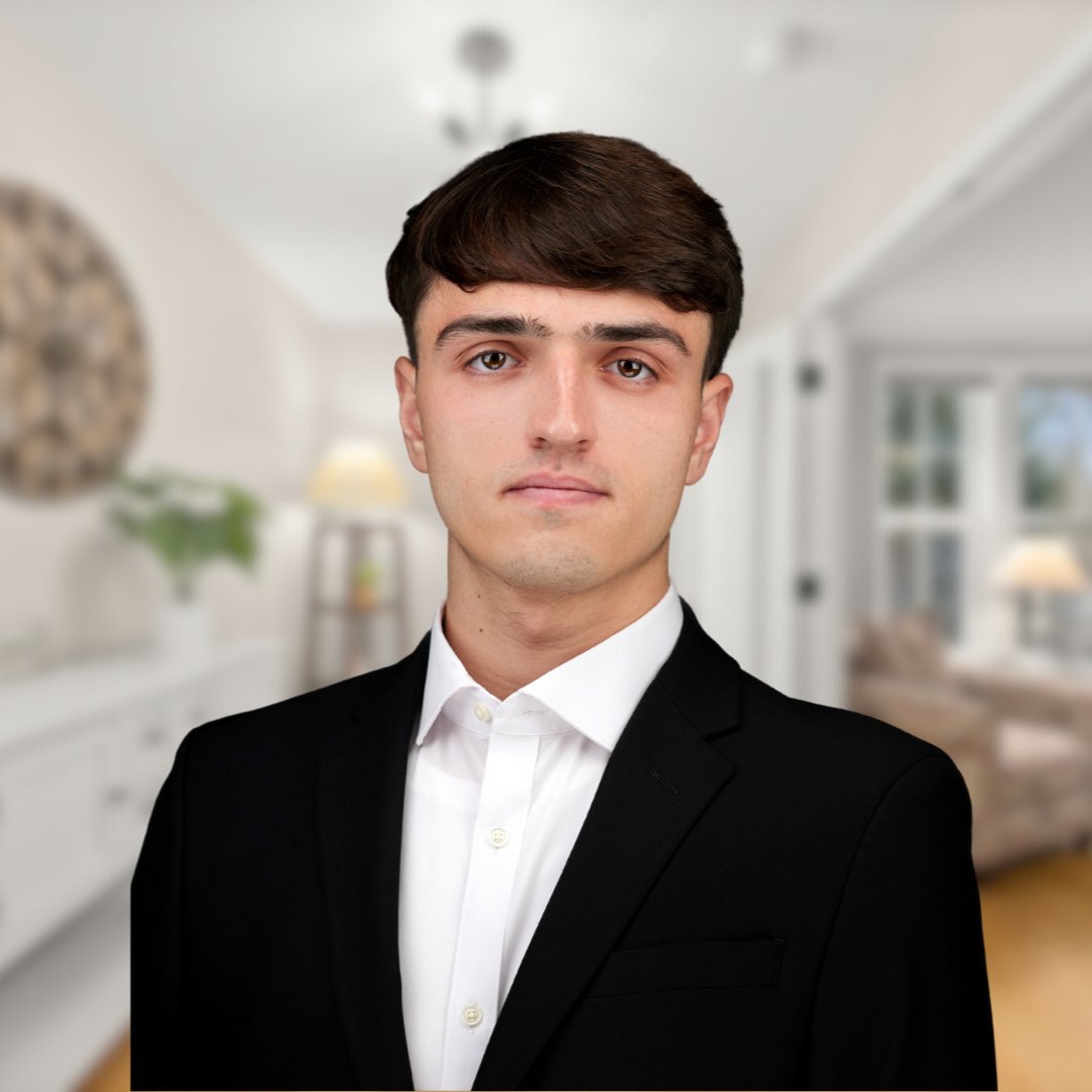 Max Makrounis Lisle, IL Real Estate Agent Headshot