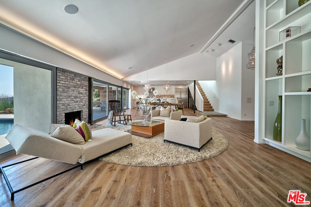 6342 Innsdale Dr