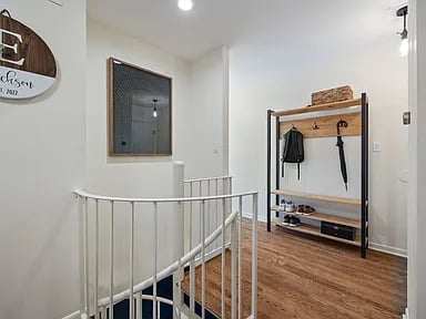 849 W Buckingham Place Unit: G