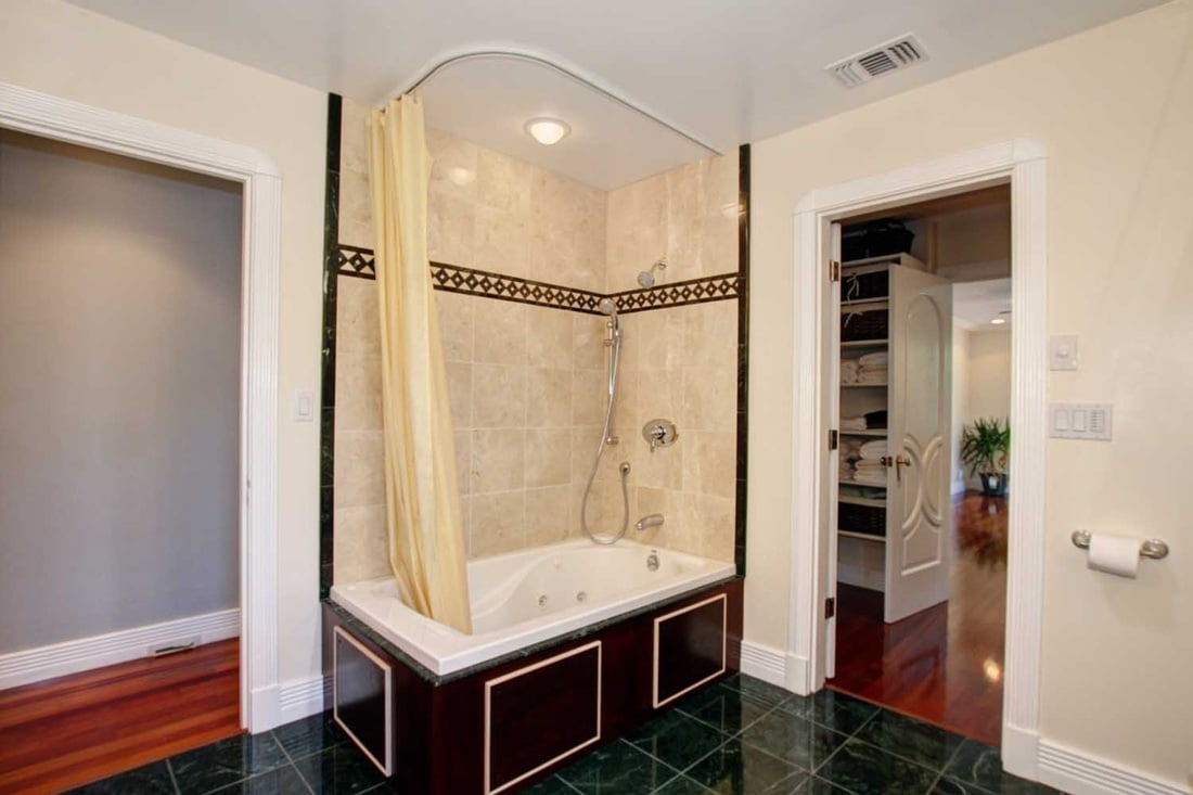 New Listing in McKinley Park! 554 37th St. Sacramento, CA 95816