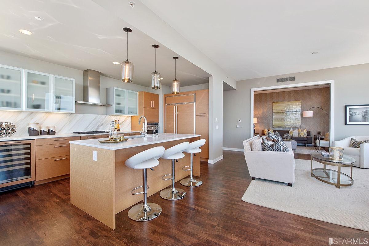301 Mission St, #51D 