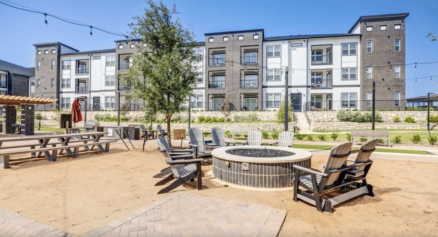 Enjoy up to 10 Weeks base rent FREE!