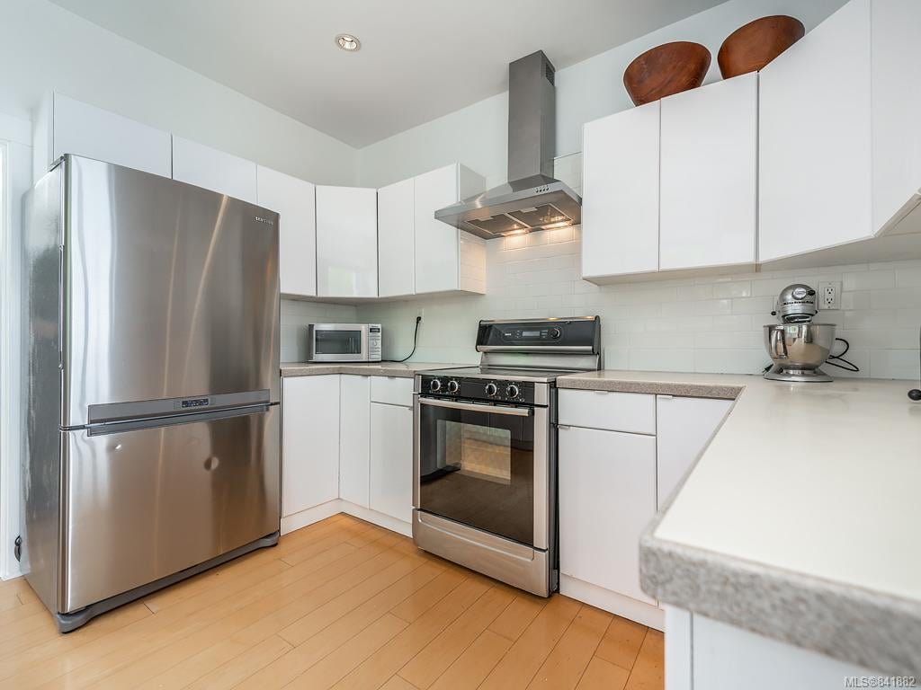 207 Beach Dr
