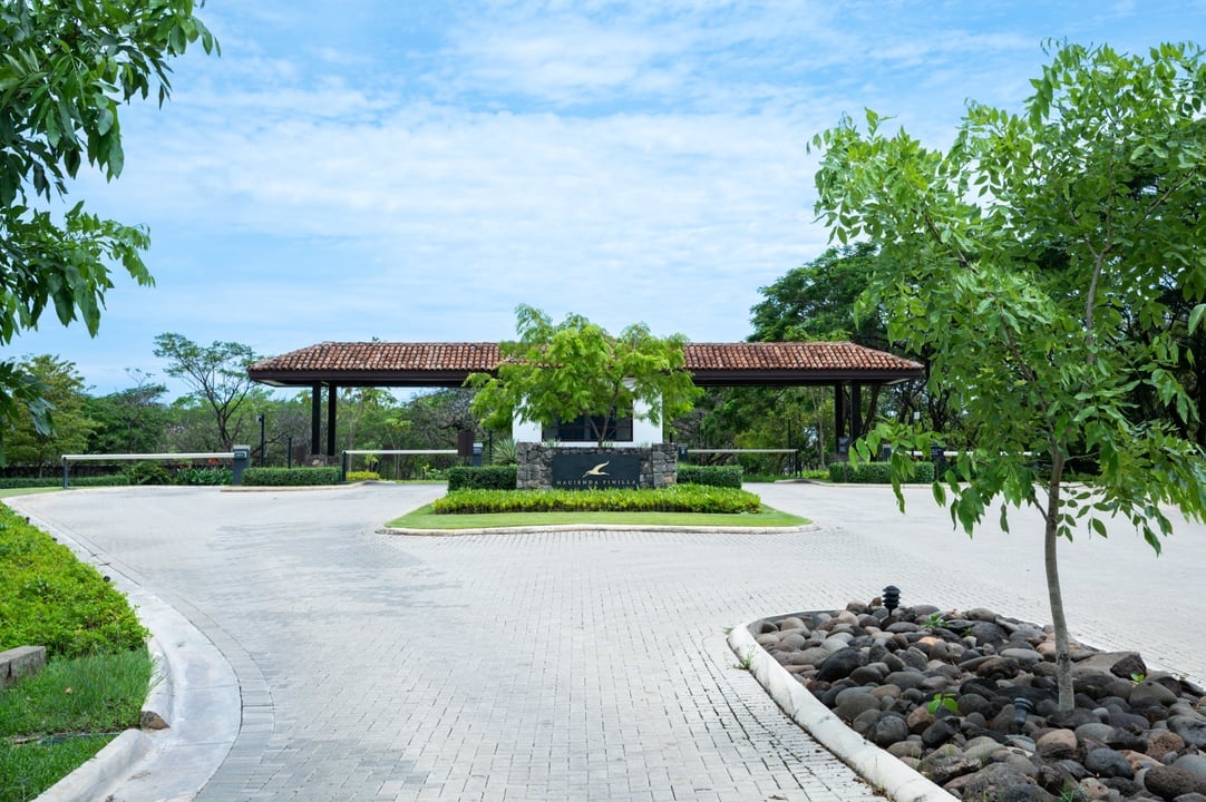 Villa Romantica | A Timeless Coastal Retreat in Las Golondrinas, Hacienda Pinilla