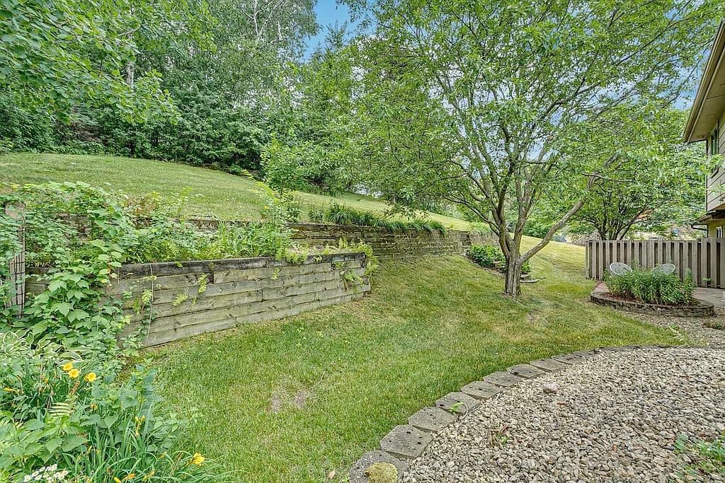 1602 Norwood Cir