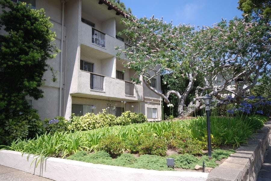 1701 Anacapa St, #13