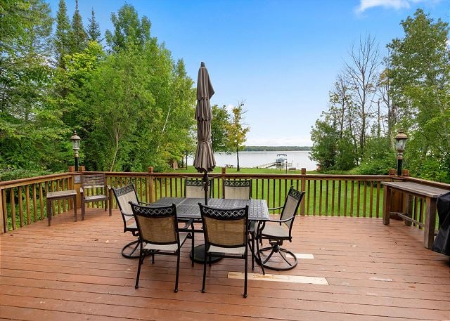 Township Park Road, Pickerel Lake