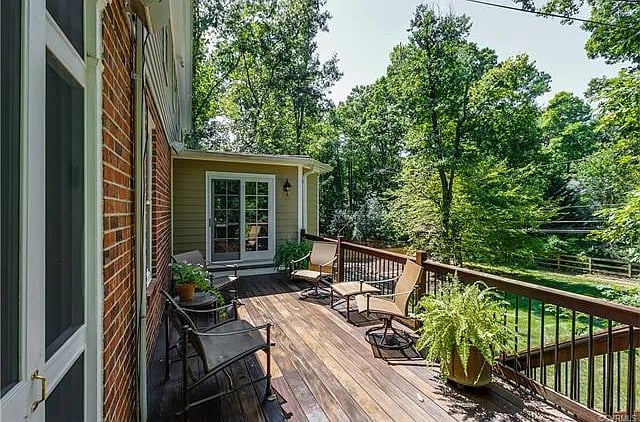 104 Charnwood Rd
