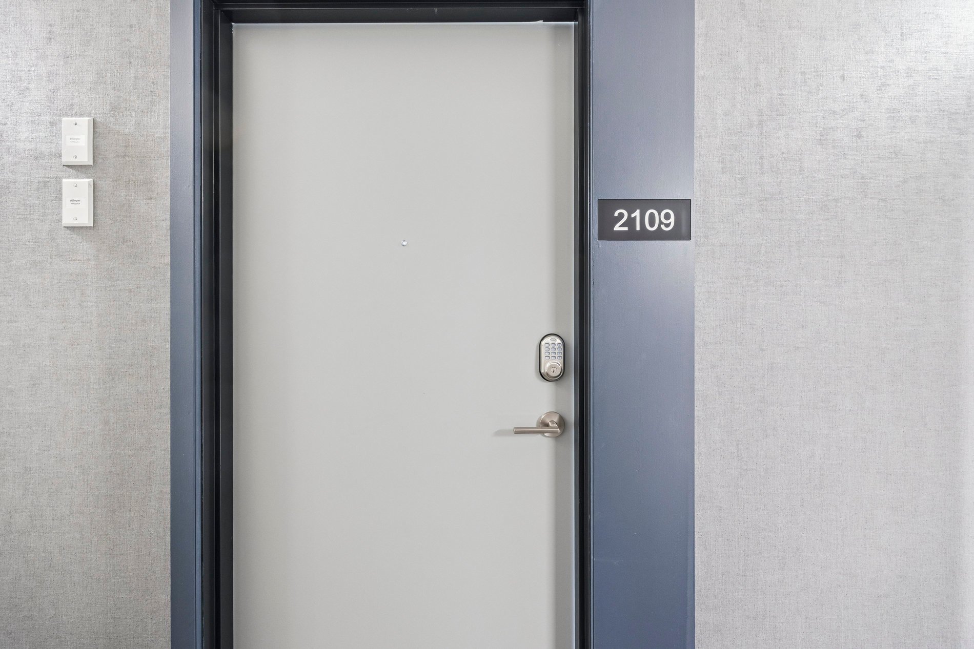 50 Upper Mall Way #2109