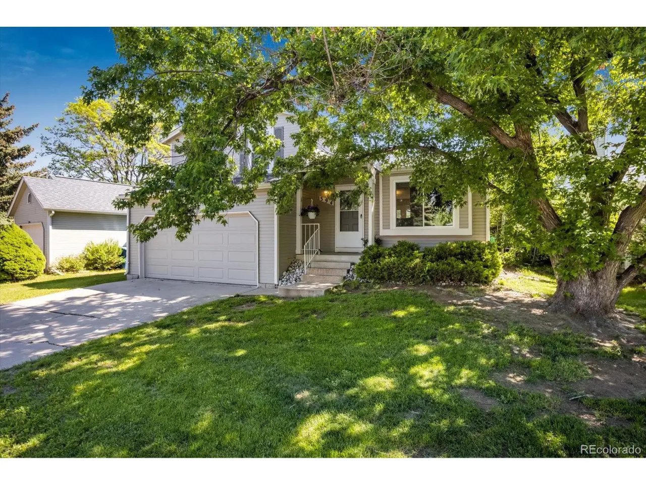 394 Lilac Cir