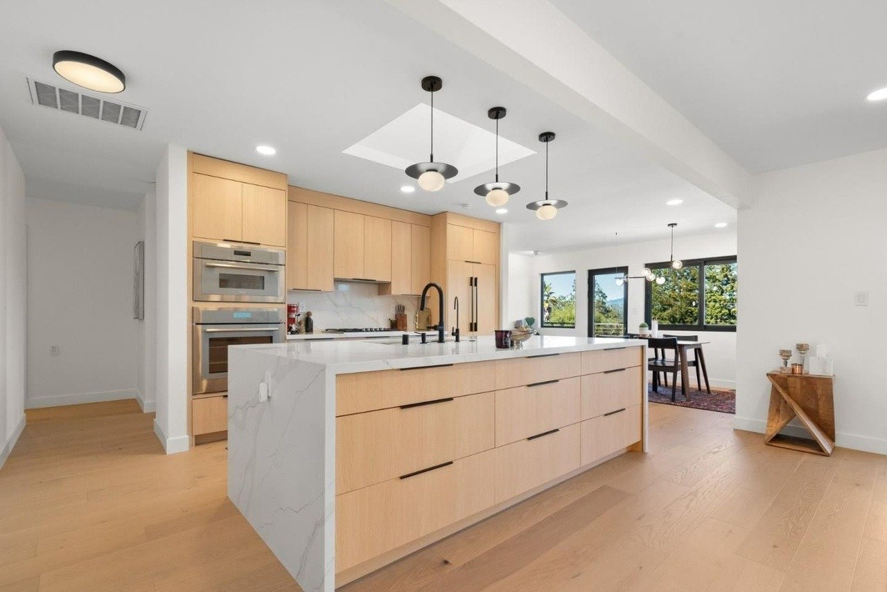 345 Estrella Dr