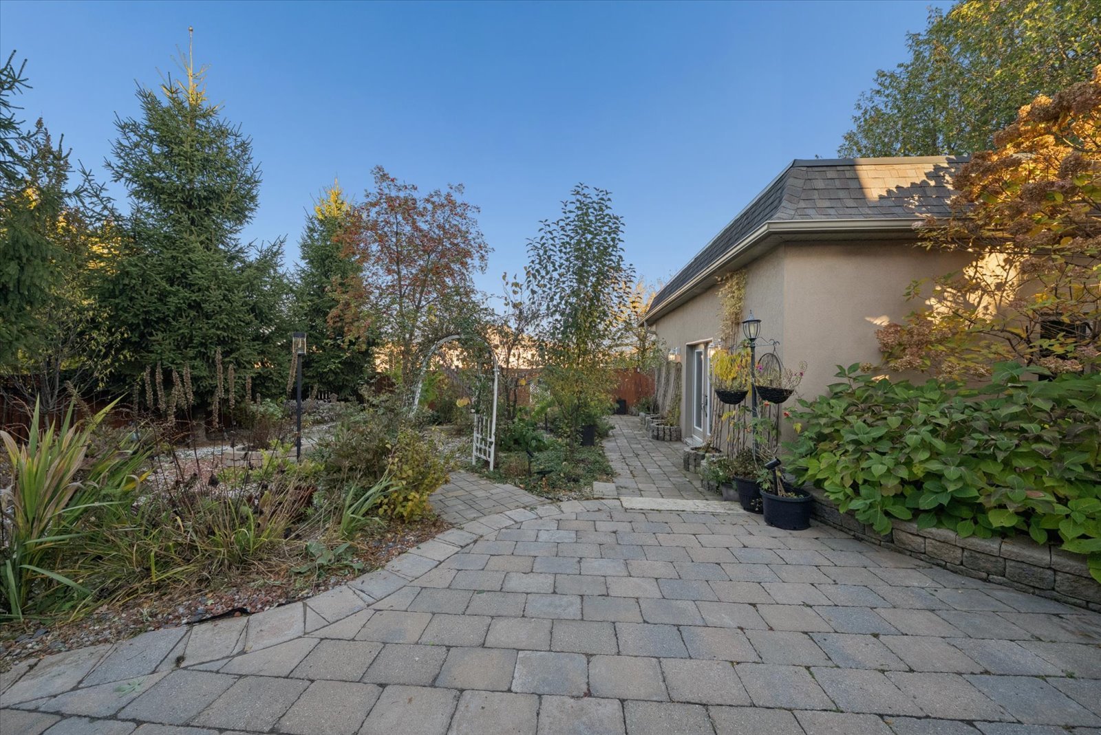 7 Toscanini Rd 