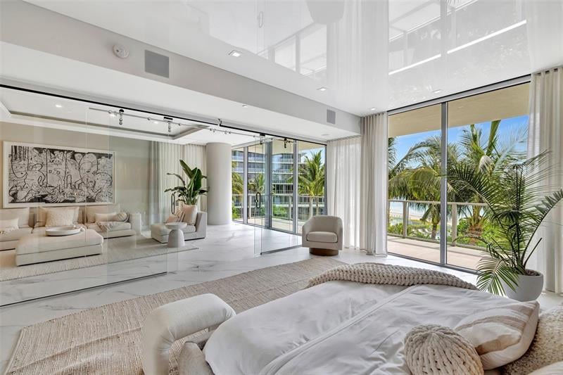2200 N Ocean Blvd: Unit S303