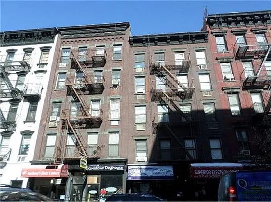 215 E 26th St