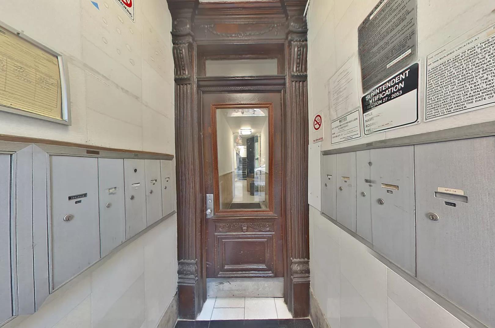 615.5 Hudson Street, Apt 8