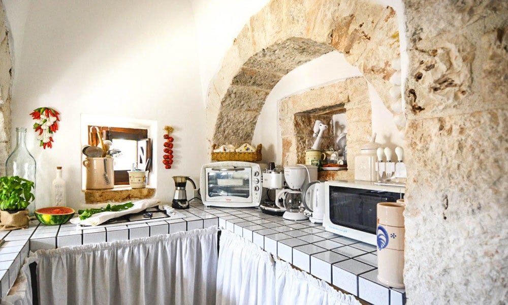 Character Filled Trulli With Pool Near Castellana Grotte