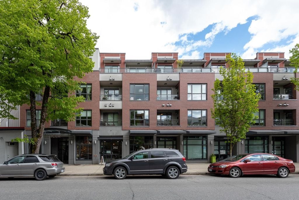 3456 Commercial St, #211