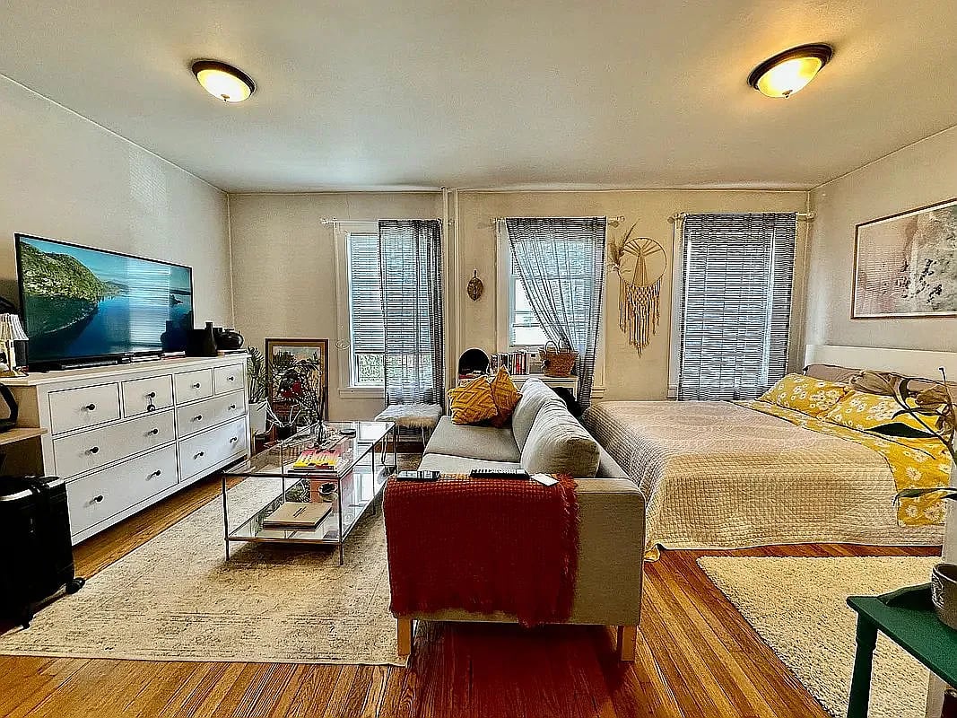 22-13 24th St #1