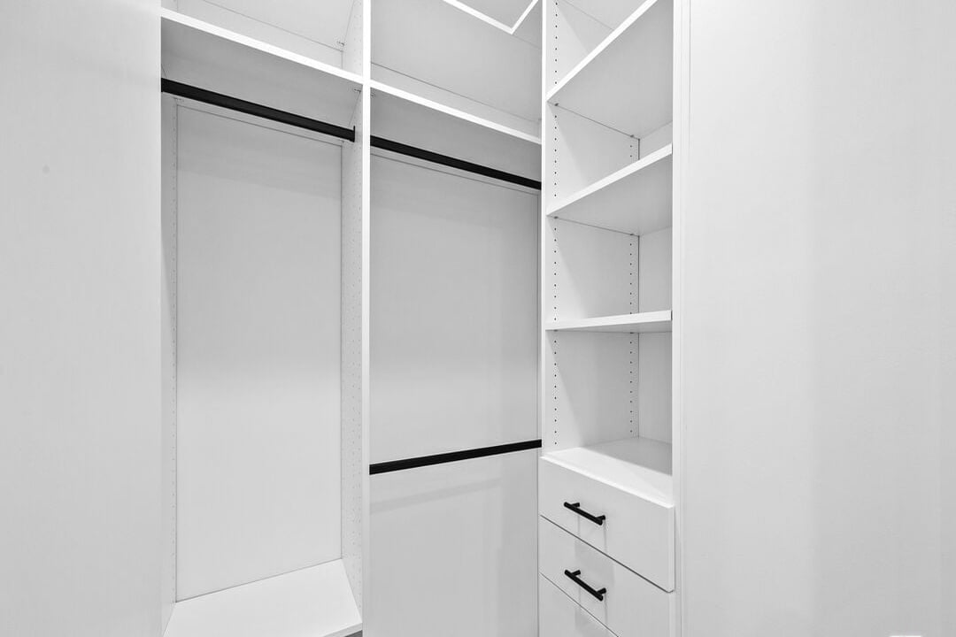 Castle Heights Pl, 90034