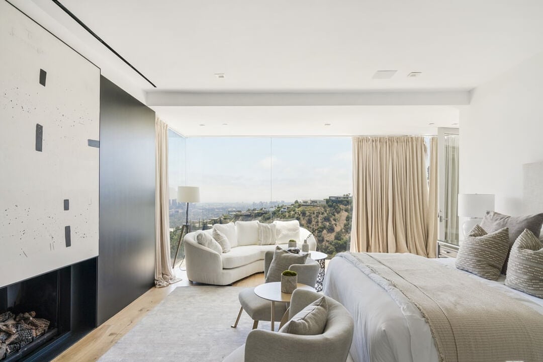 Nova Estate, Sunset Plaza Dr, 90069