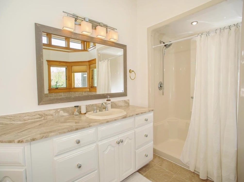 61 Edgartown Meadows Rd