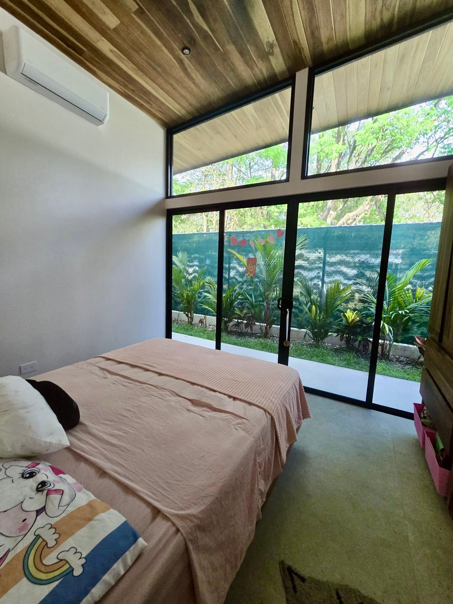 Tropical Modern Villa in Uvita – 3BR Retreat with Large Pool Near the Beach