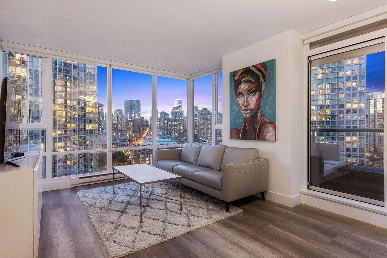 1067 Marinaside Crescent, #1906