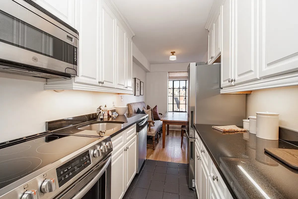 1 Christopher St #10H