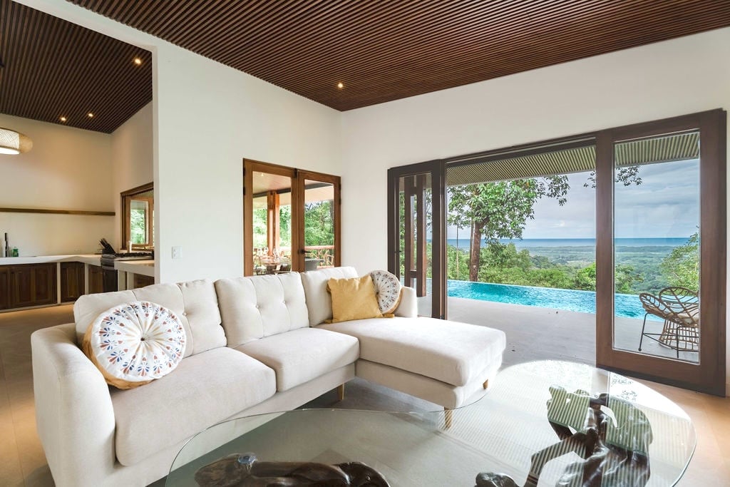 Modern Tropical Minimalism with Ocean views and River Access! Casa Tocuan