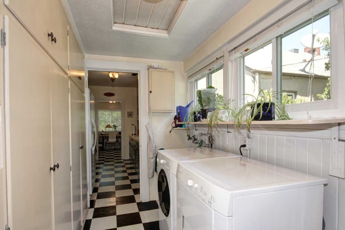 Just Listed! Excellent Location! and Under $300K!